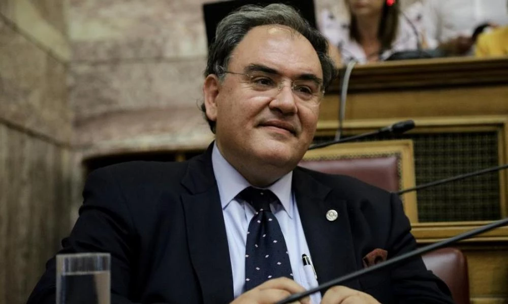 Σαρηγιάννης: 'Ερχεται το τρίτο κύμα αν η εκπαίδευση, λιανεμπόριο, εστίαση είναι ανοιχτά
